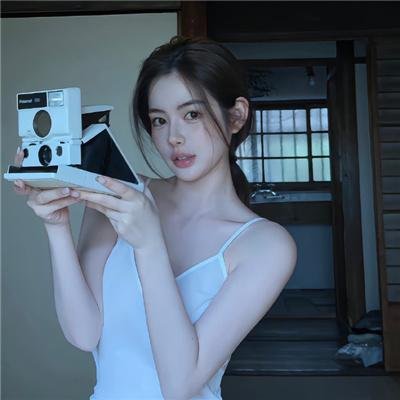 俏丽佳人